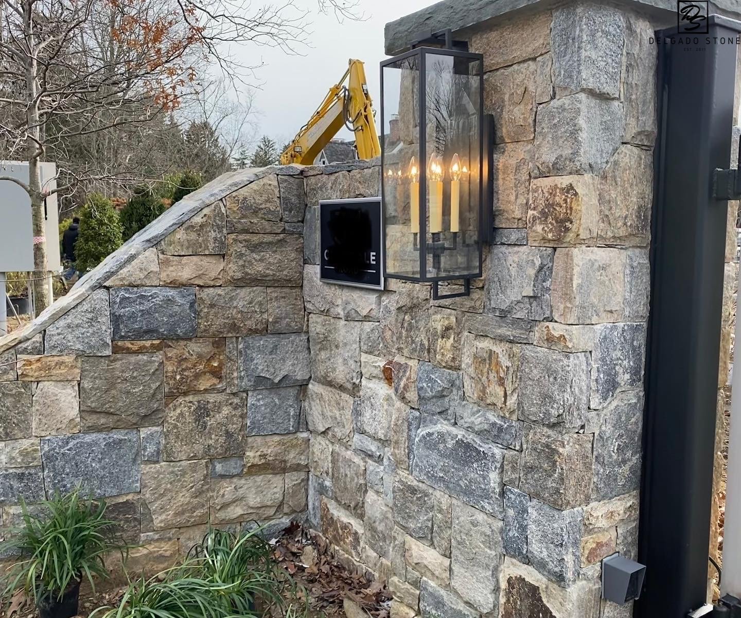 Natural stone facing